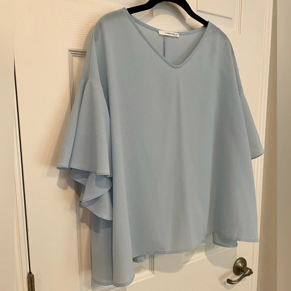 Caramela Preppy Baby Blue Drop Sleeve Blouse with Drop Neck Size Medium